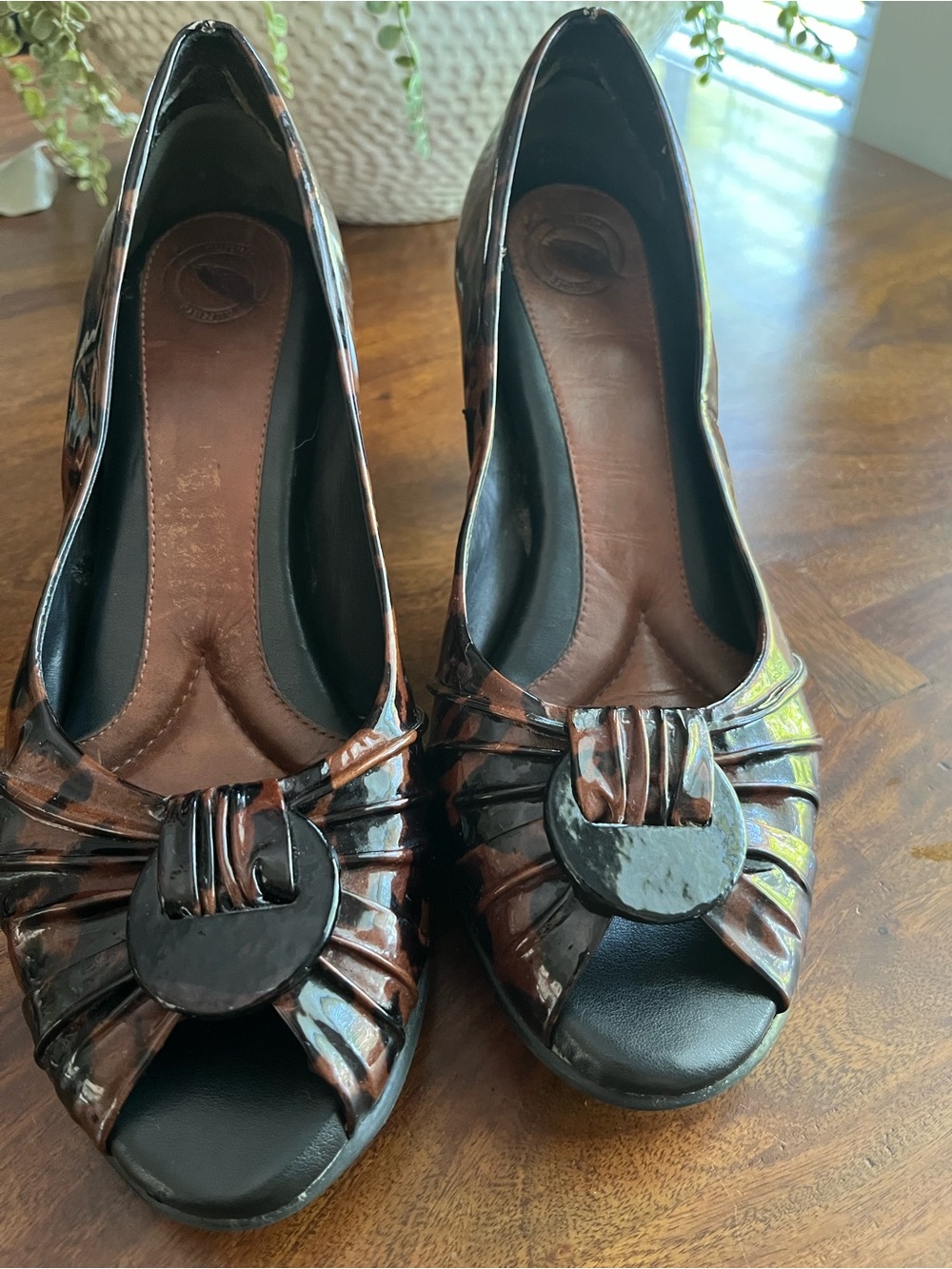 Tortoiseshell Patent Peep Toe Pumps | Comfort Heel | Size 9.5